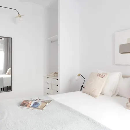 Suites Maestranza - Puerta Del Arenal By Magno Apartments Séville Extérieur photo